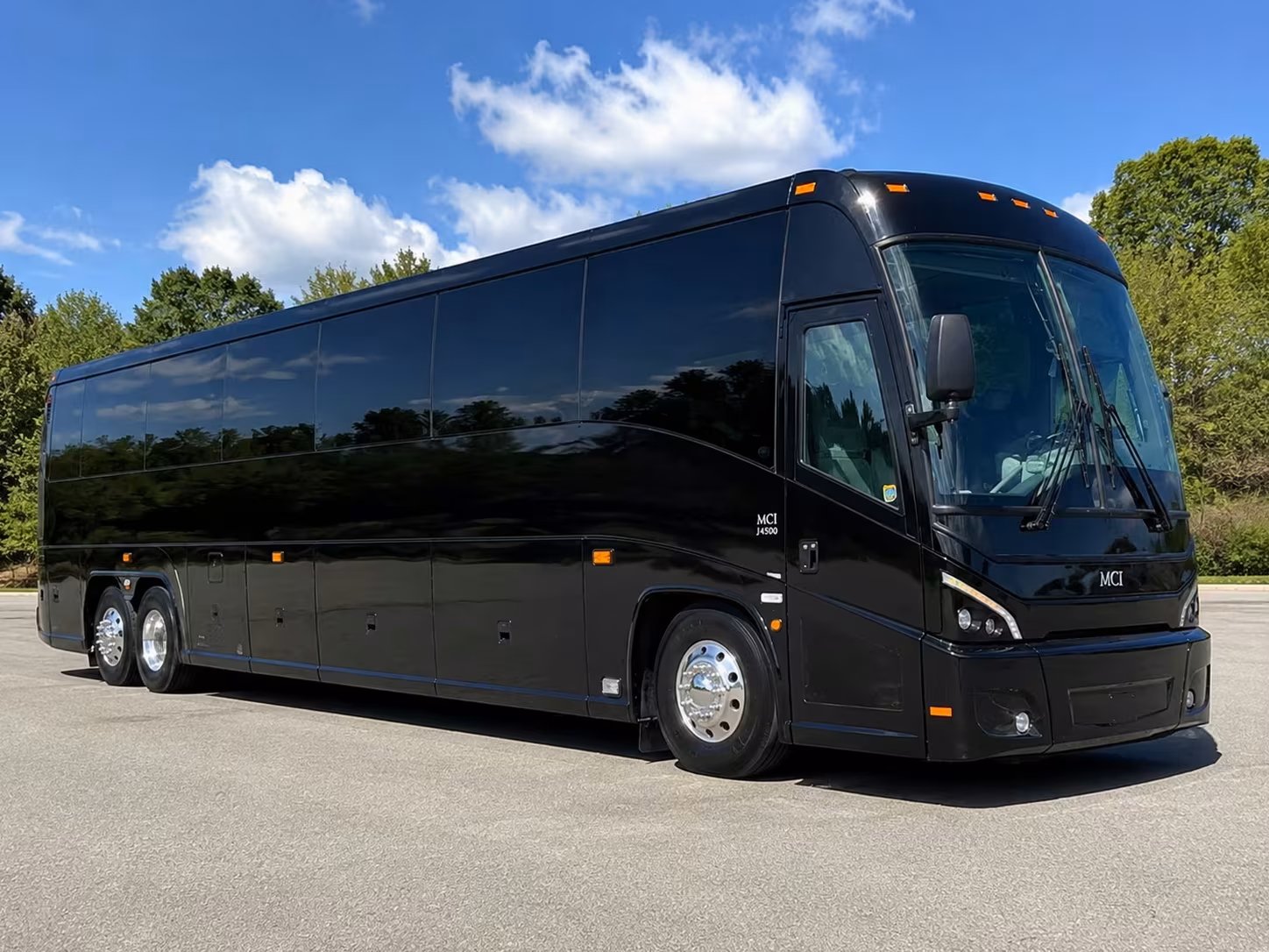 westland airport shuttle buses to detroit metro airport