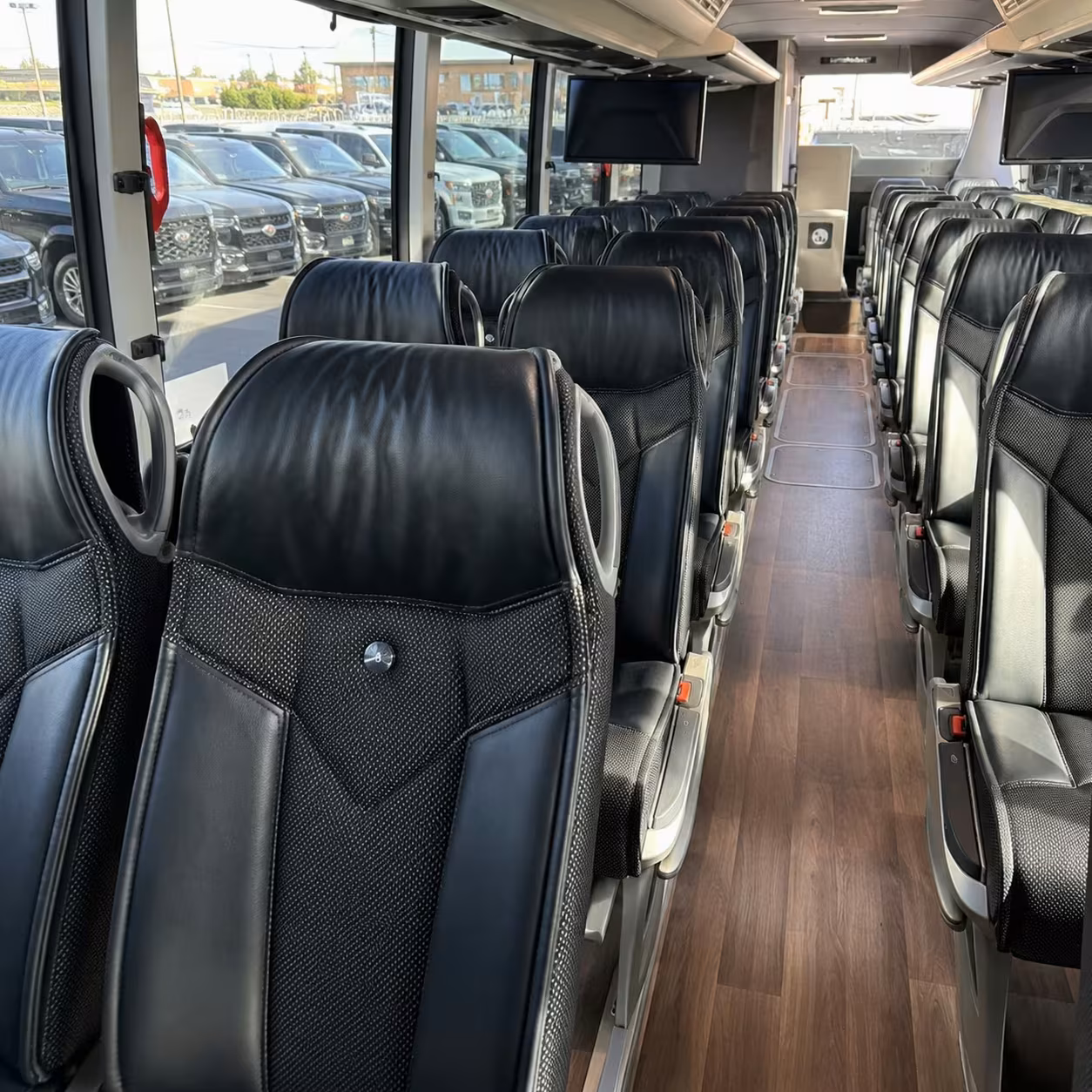 westland charter buses to pine knob music theatre