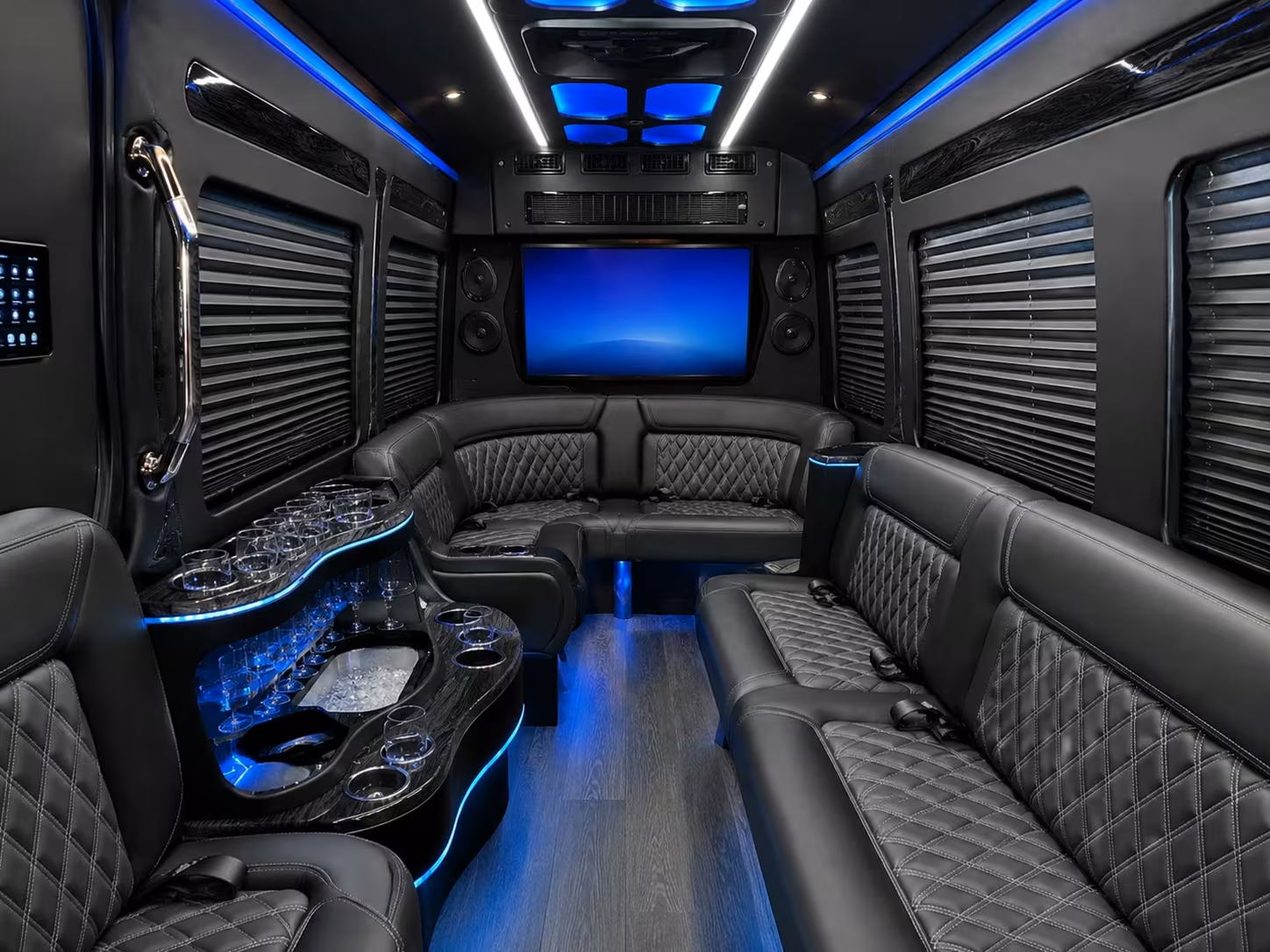 westland sports fan bus rentals for detroit game days