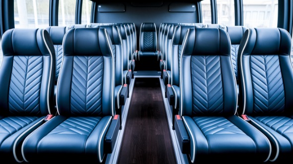 westland 20 passenger minibus rental